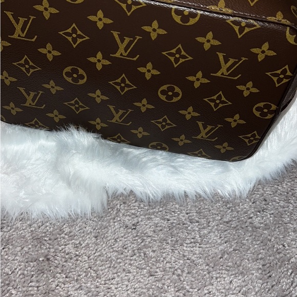 💎🤎 Louis Vuitton NeoNoe MM 💎🤎 - Picture 8 of 12
